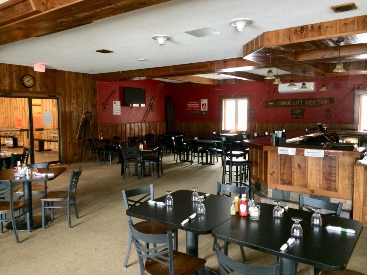 Caberfae Peaks Ski&Golf Resort Harrietta Eksteriør billede